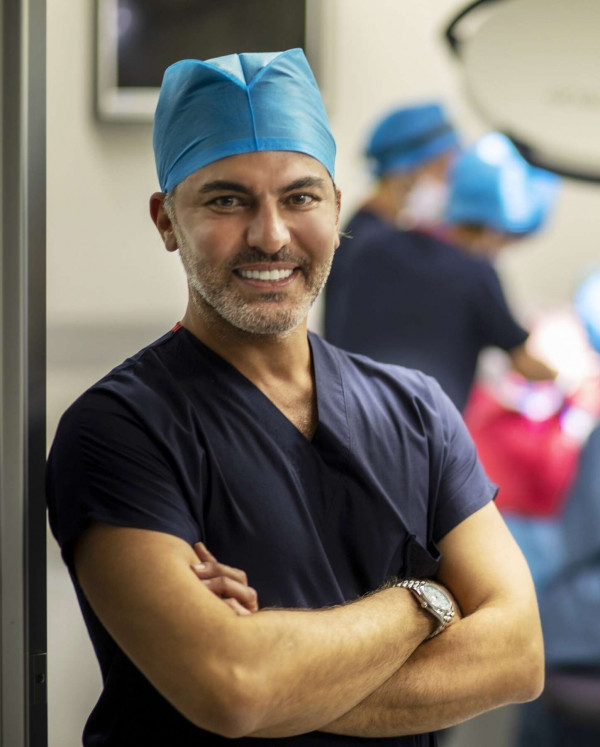 Dr. Serkan Aygin FUE Haartransplantation Türkei Istanbul