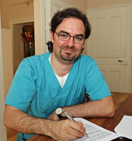 Dr. Sever Muresanu Haartransplantation FUE Schweiz Schaffhausen