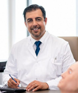 dr_afshin_moheb_ Haartransplantation_Hamburg