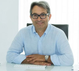 Dr. Alexandros Seiadatan injerto capilar Haartransplantation
