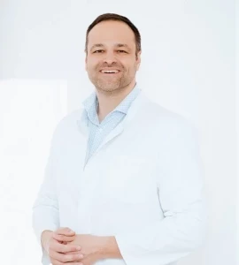 Christopher Chrissostomou FUE Haartransplantation Deutschland München