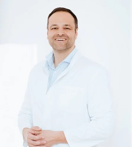 Christopher Chrissostomou FUE Haartransplantation Deutschland München