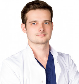 Dr. Artur Kierach FUE Haartransplantation Polen Warschau