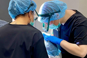 Dr. Farzaneh M. Biparvar Rotterdam Haartransplantation
