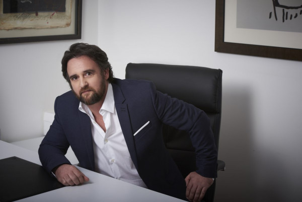 Dr-Eric-Bouhanna Haartransplantation Paris