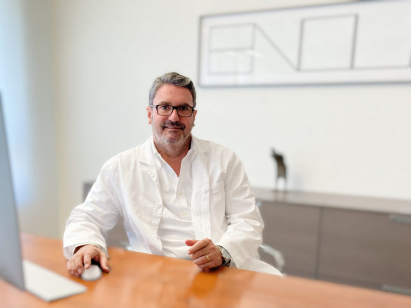 Dr. med. Conradin von Albertini Haartransplantation Zürich, Schweiz