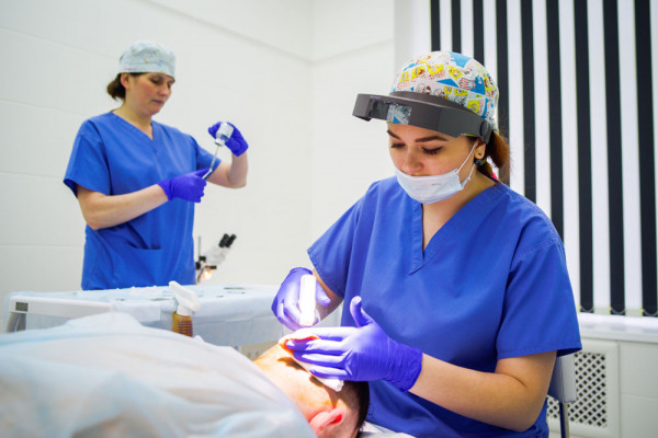 HFE Klinik Haartransplantation Russland Moskau